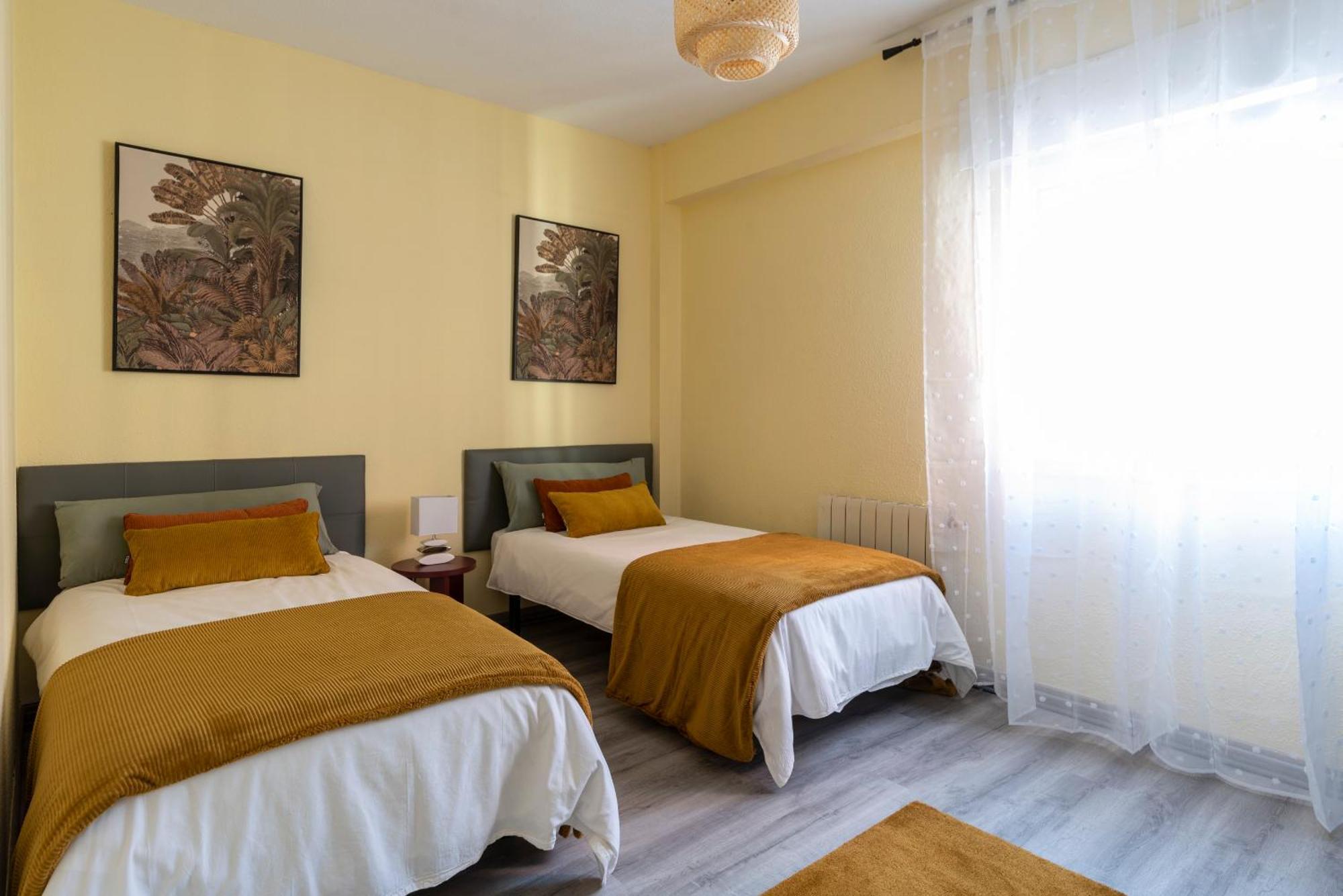 Apartamento Cerca Estaciones 桑坦德 外观 照片